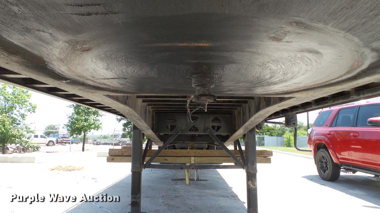 image for item DE0171 2012 Fontaine HAVSF12WSA flatbed trailer