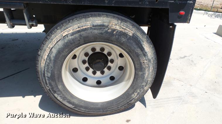 image for item DE0171 2012 Fontaine HAVSF12WSA flatbed trailer