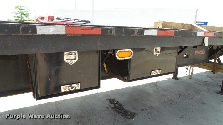 image for item DE0171 2012 Fontaine HAVSF12WSA flatbed trailer