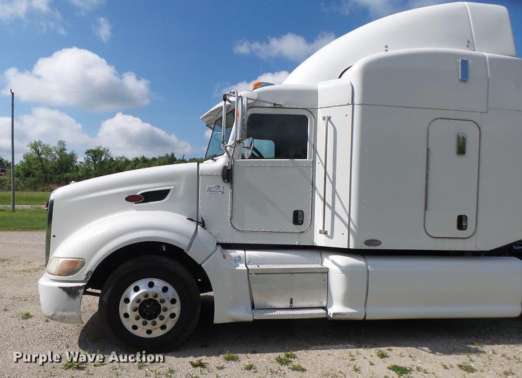 2006 Peterbilt 386 Semi Truck In Willow Springs Mo Item De3661 Sold Purple Wave
