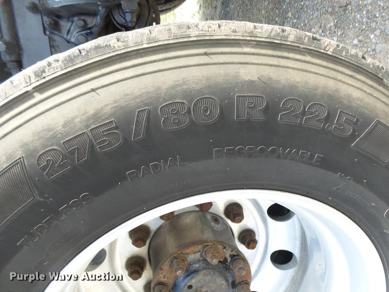 image for item DE3661 2006 Peterbilt 386 semi truck