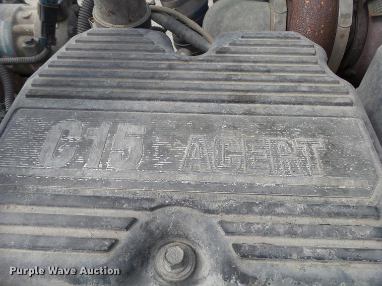 image for item DE3661 2006 Peterbilt 386 semi truck