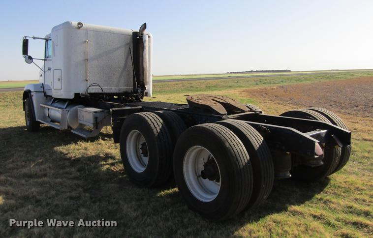 image for item DE6819 1991 Freightliner FLD120 semi truck