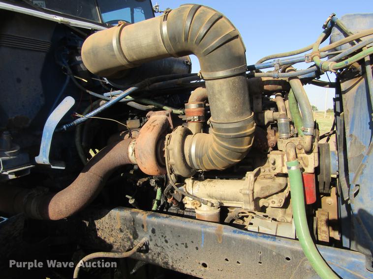 image for item DE6819 1991 Freightliner FLD120 semi truck