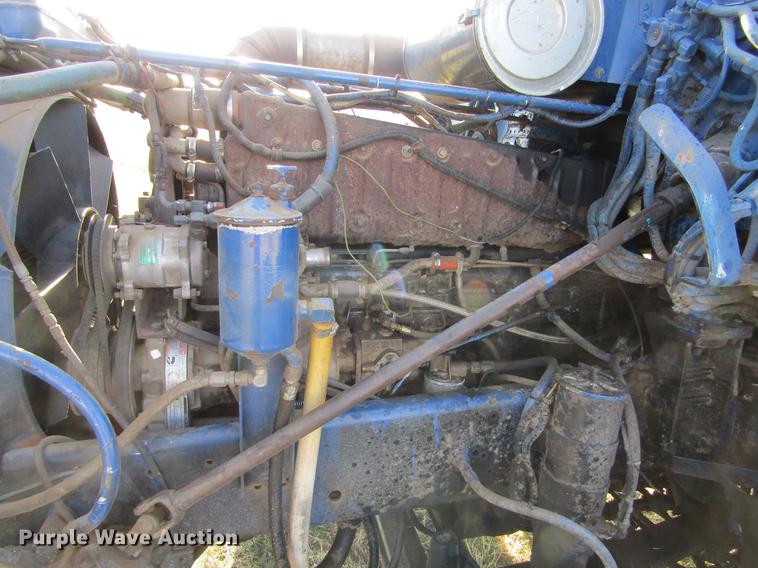 image for item DE6819 1991 Freightliner FLD120 semi truck