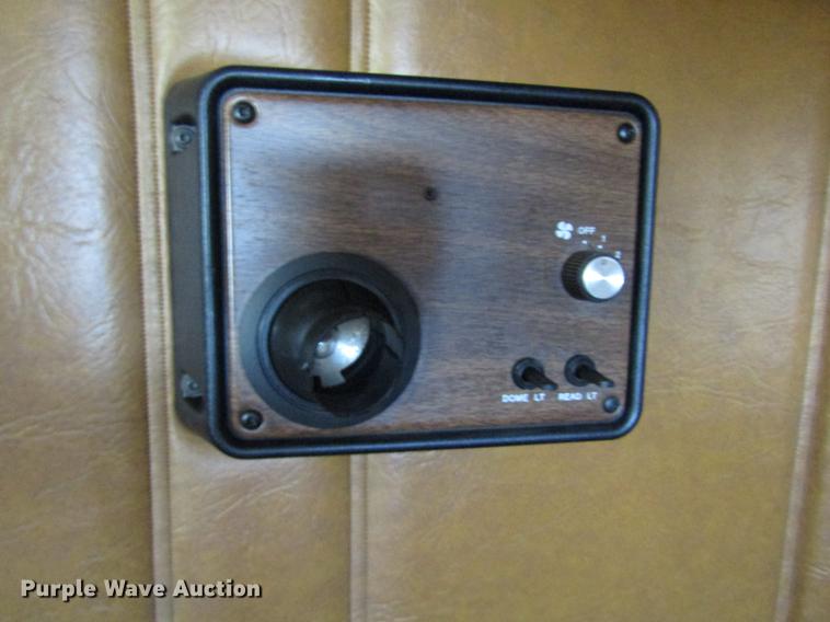 image for item DE6819 1991 Freightliner FLD120 semi truck