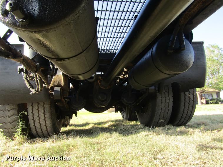 image for item DE6819 1991 Freightliner FLD120 semi truck