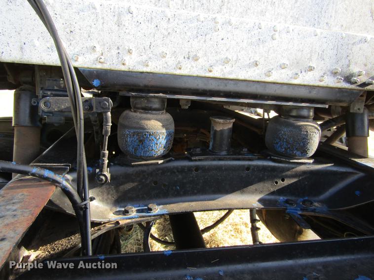 image for item DE6819 1991 Freightliner FLD120 semi truck