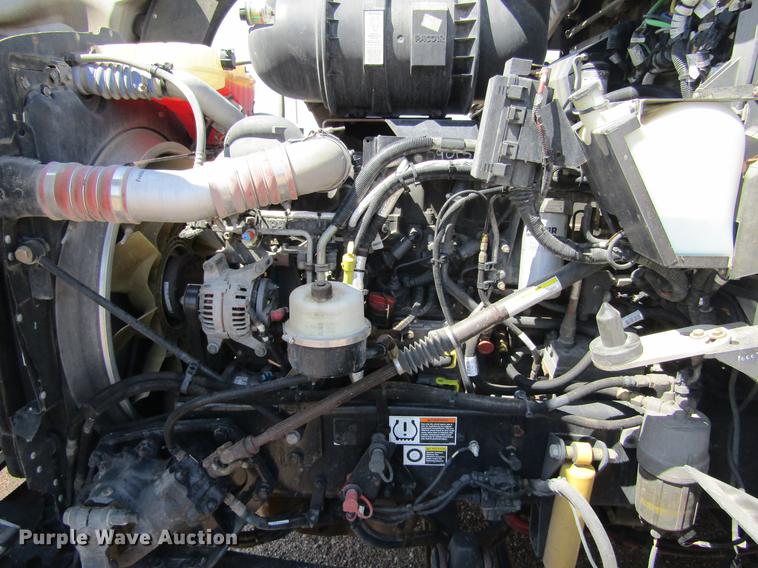 image for item DE6825 2011 Kenworth T660 semi truck