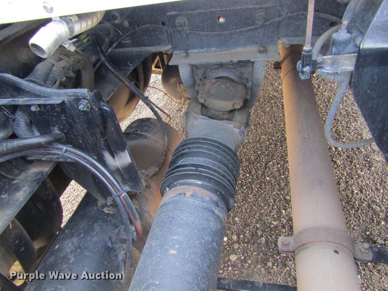 image for item DE6825 2011 Kenworth T660 semi truck