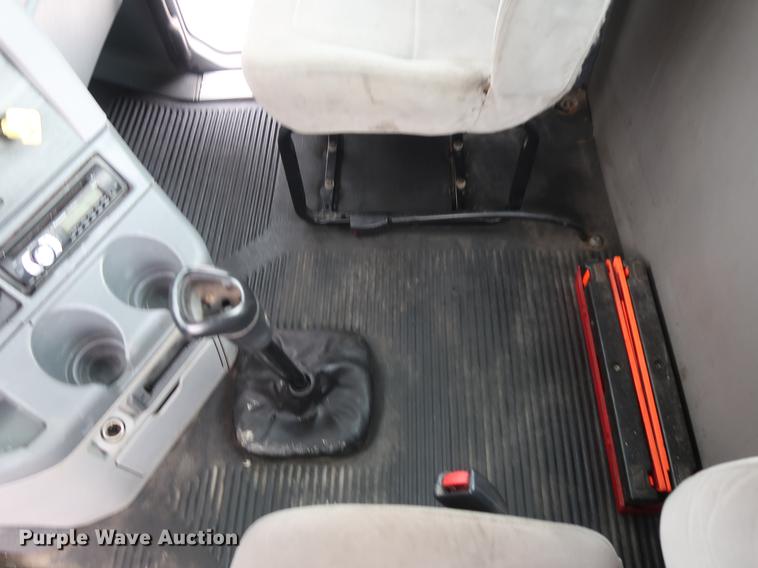 image for item DF3706 2007 Freightliner Columbia semi truck