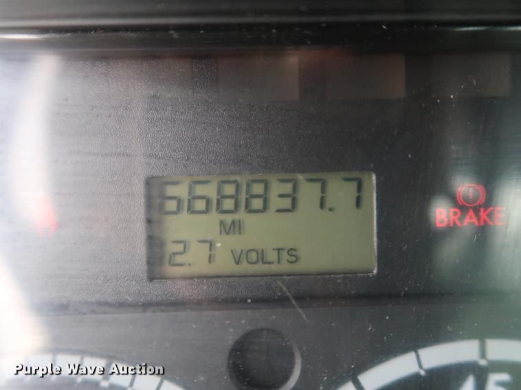 image for item DF3706 2007 Freightliner Columbia semi truck