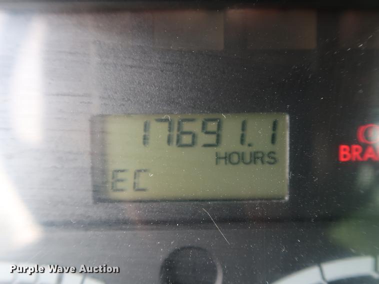 image for item DF3706 2007 Freightliner Columbia semi truck