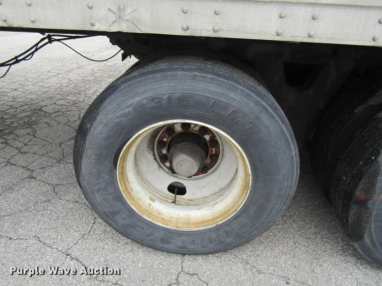 image for item DF3802 2005 Strick dry van trailer