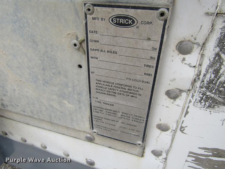 image for item DF3802 2005 Strick dry van trailer