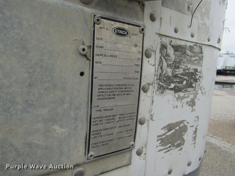 image for item DF3802 2005 Strick dry van trailer