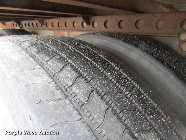 image for item DF3803 2004 Wabash National dry van trailer