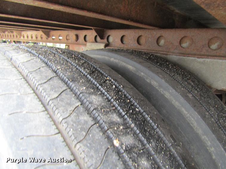 image for item DF3803 2004 Wabash National dry van trailer