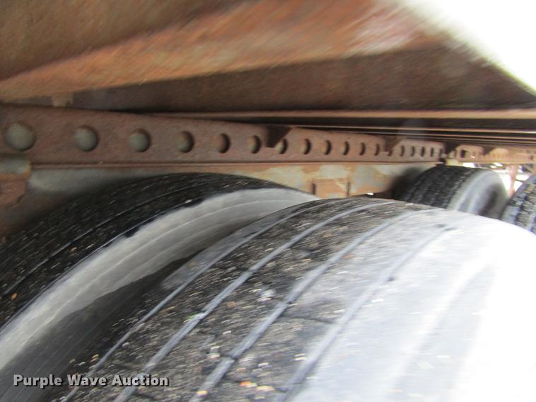 image for item DF3803 2004 Wabash National dry van trailer