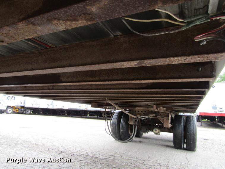 image for item DF3804 2000 Fruehauf dry van trailer
