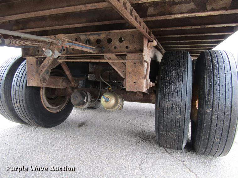 image for item DF3804 2000 Fruehauf dry van trailer