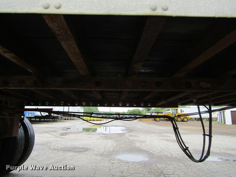 image for item DF3804 2000 Fruehauf dry van trailer