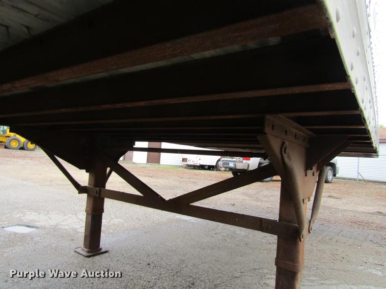 image for item DF3805 2004 Great Dane dry van trailer