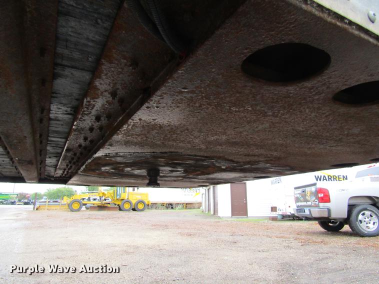 image for item DF3805 2004 Great Dane dry van trailer