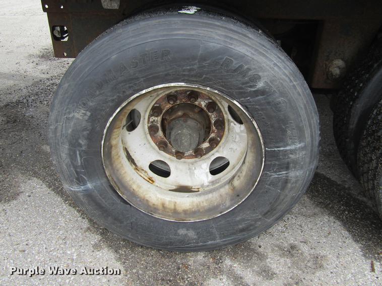 image for item DF3805 2004 Great Dane dry van trailer