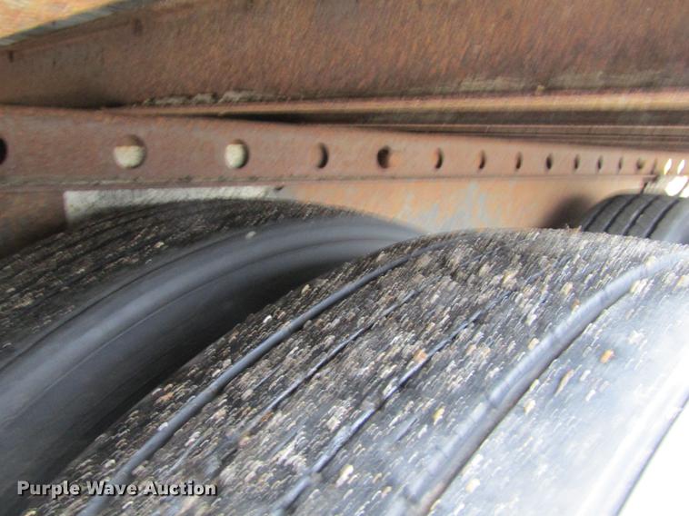 image for item DF3805 2004 Great Dane dry van trailer