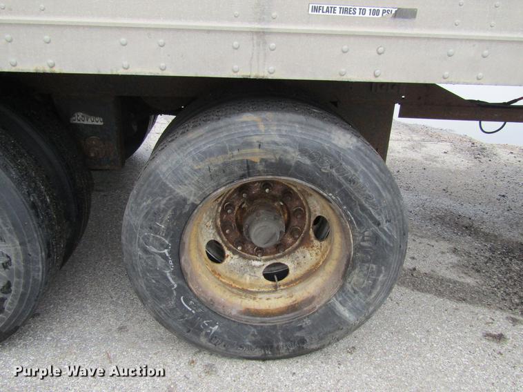 image for item DF3805 2004 Great Dane dry van trailer