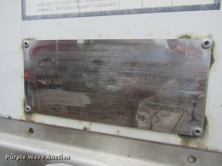 image for item DF3805 2004 Great Dane dry van trailer