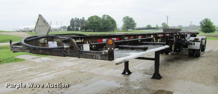 image for item DF3807 2007 Galbreath roll-off double container trailer