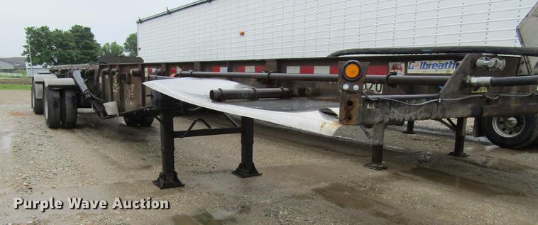 image for item DF3807 2007 Galbreath roll-off double container trailer