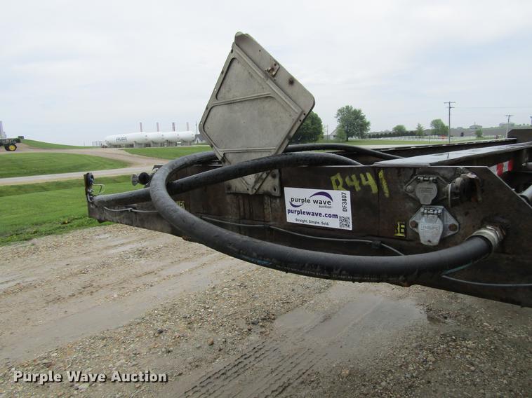 image for item DF3807 2007 Galbreath roll-off double container trailer