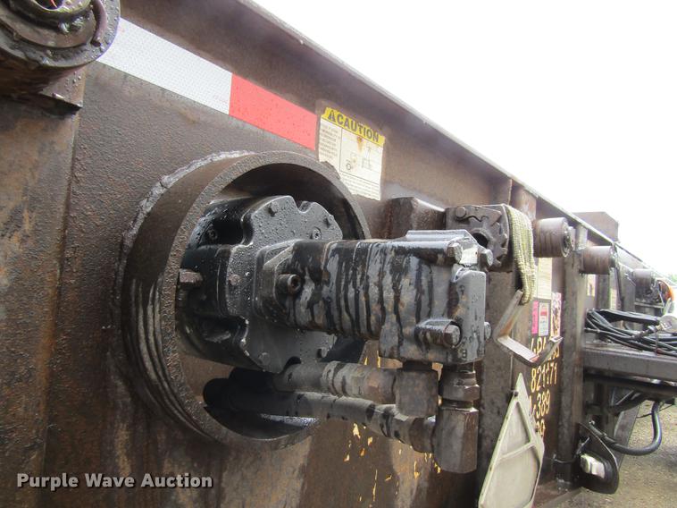 image for item DF3807 2007 Galbreath roll-off double container trailer