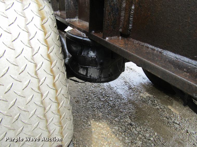 image for item DF3807 2007 Galbreath roll-off double container trailer