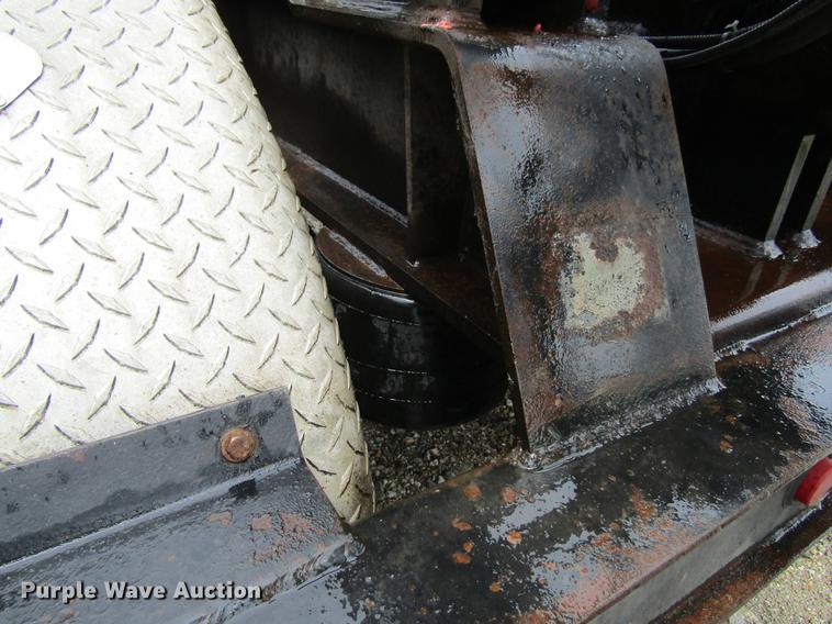 image for item DF3807 2007 Galbreath roll-off double container trailer