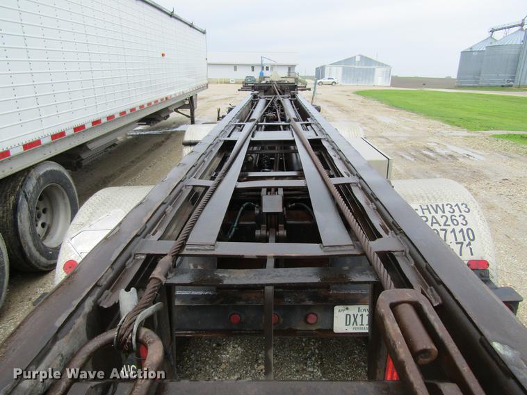 image for item DF3807 2007 Galbreath roll-off double container trailer