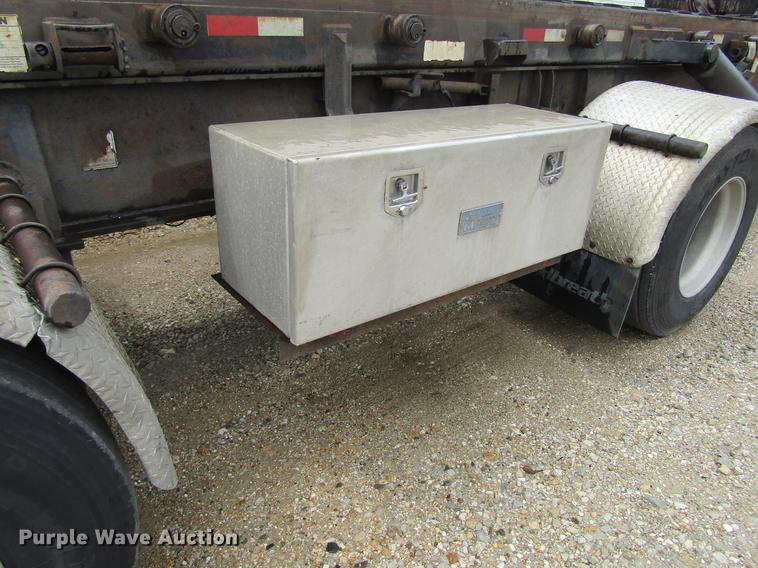 image for item DF3807 2007 Galbreath roll-off double container trailer