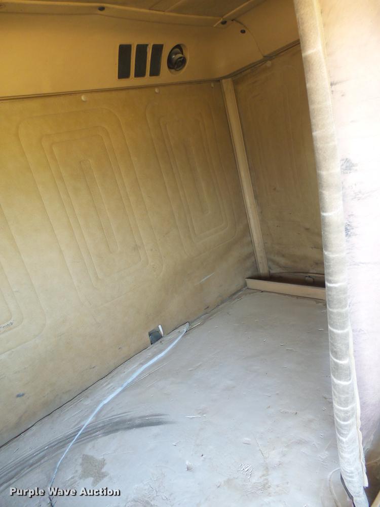 image for item DX9073 1984 International 9670 semi truck