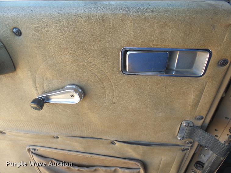 image for item DX9073 1984 International 9670 semi truck