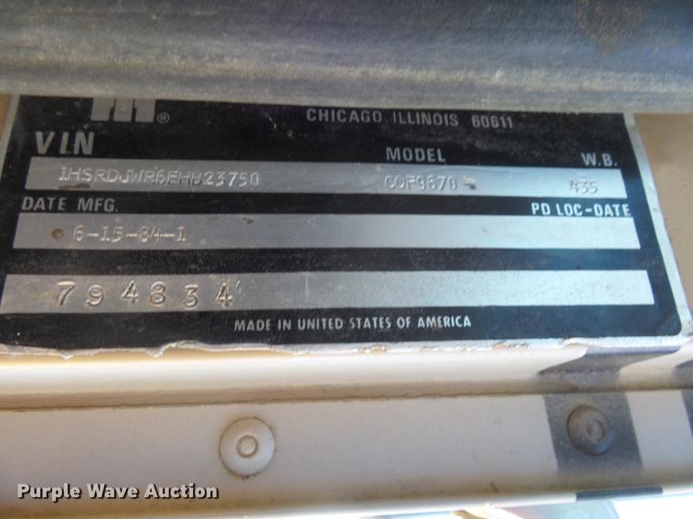 image for item DX9073 1984 International 9670 semi truck