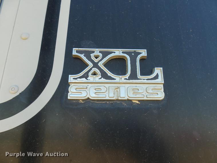 image for item DX9073 1984 International 9670 semi truck