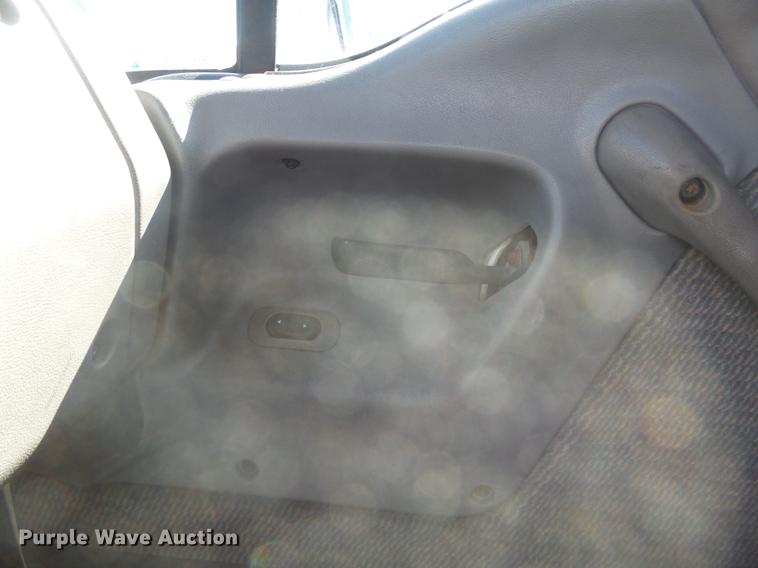 image for item DX9074 1999 Sterling DS-STE semi truck