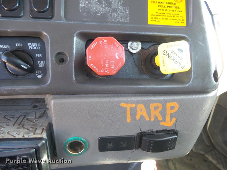 image for item DX9074 1999 Sterling DS-STE semi truck