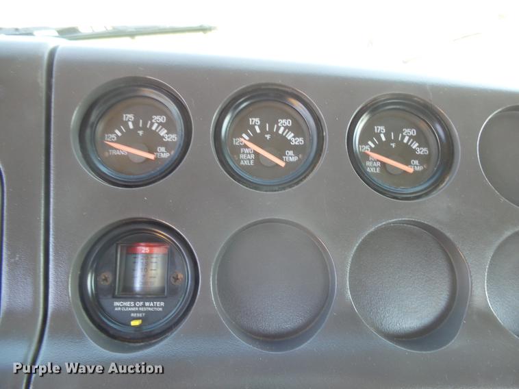 image for item DX9074 1999 Sterling DS-STE semi truck