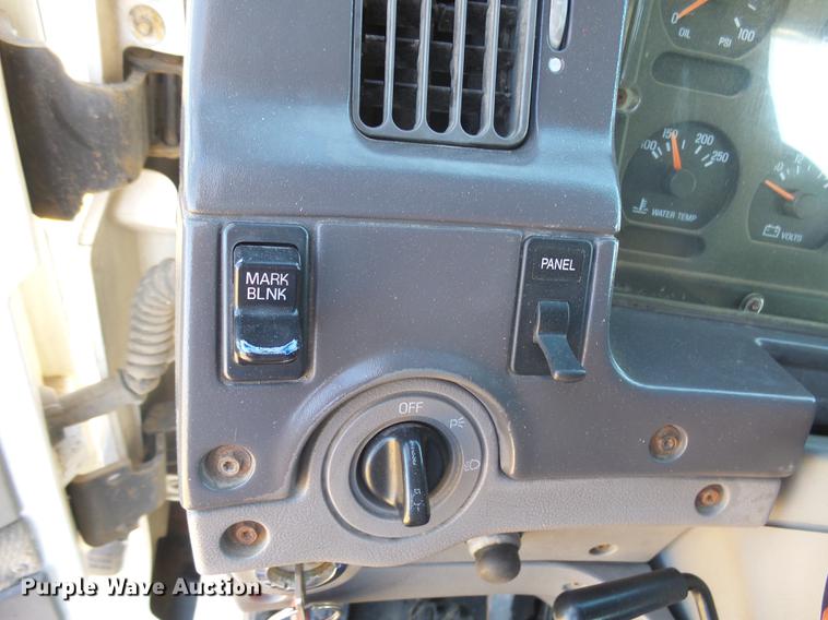 image for item DX9074 1999 Sterling DS-STE semi truck