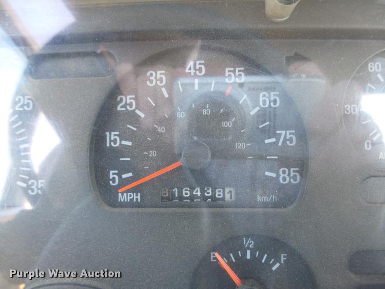 image for item DX9074 1999 Sterling DS-STE semi truck