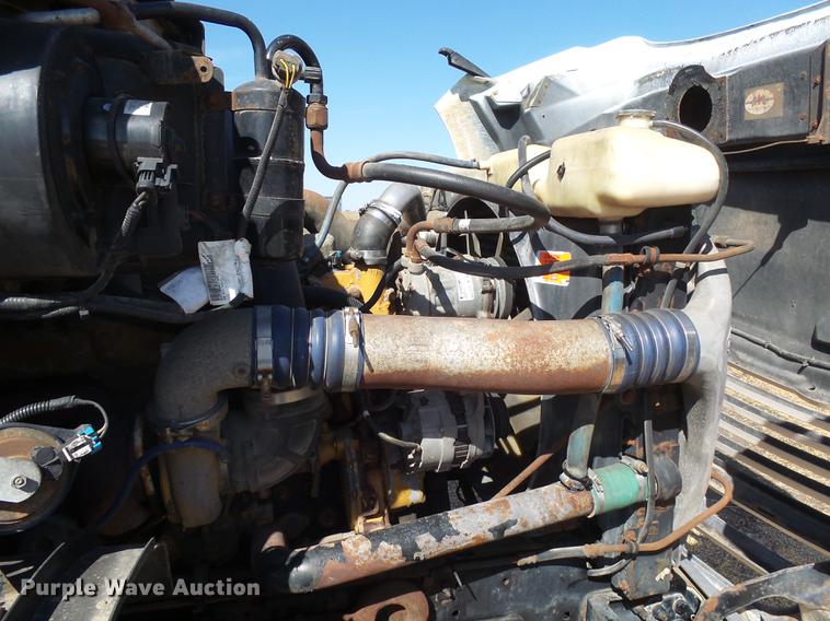 image for item DX9074 1999 Sterling DS-STE semi truck